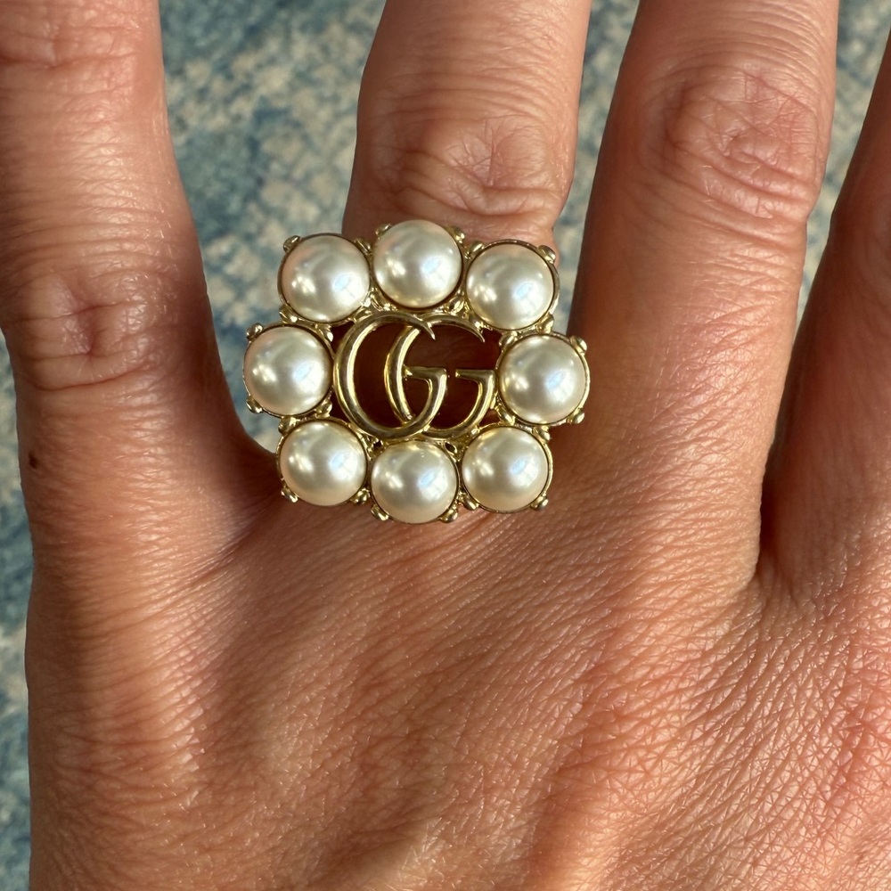 👛👛Gucci GG Pearl Gold Ring Size S